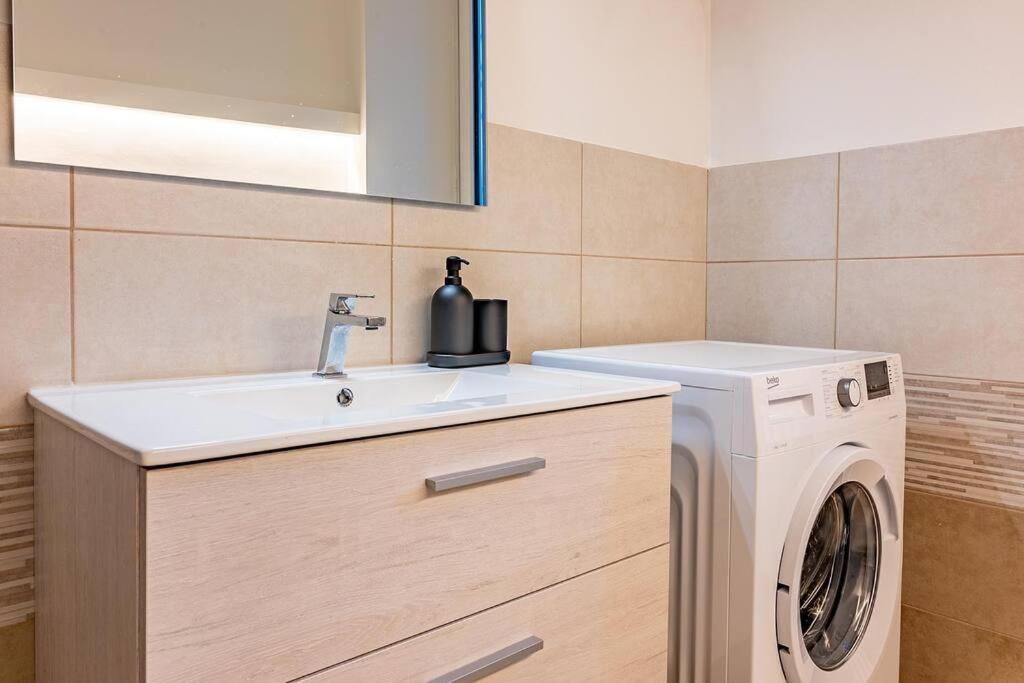 Guest Planet - Cozy Housing Porta Romana M3 Milan Luaran gambar